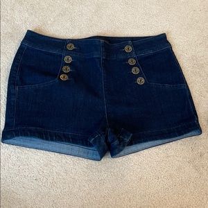 High waisted sailing button up shorts!